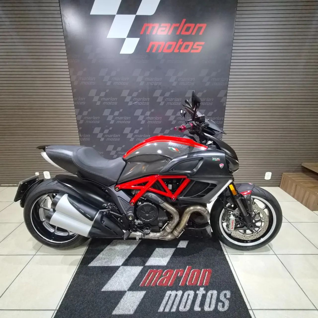 DIAVEL 1198 Carbon