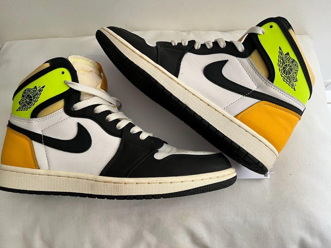 Air Jordan 1 Retro High OG Volt Original | Tam 42 | Sem Caixa