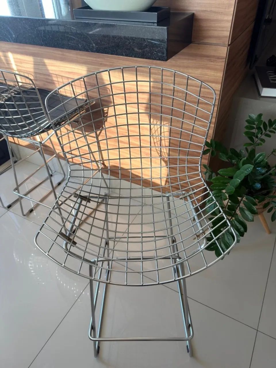 BANQUETA BERTOIA CROMADA ASSENTO PRETO - Foto 3
