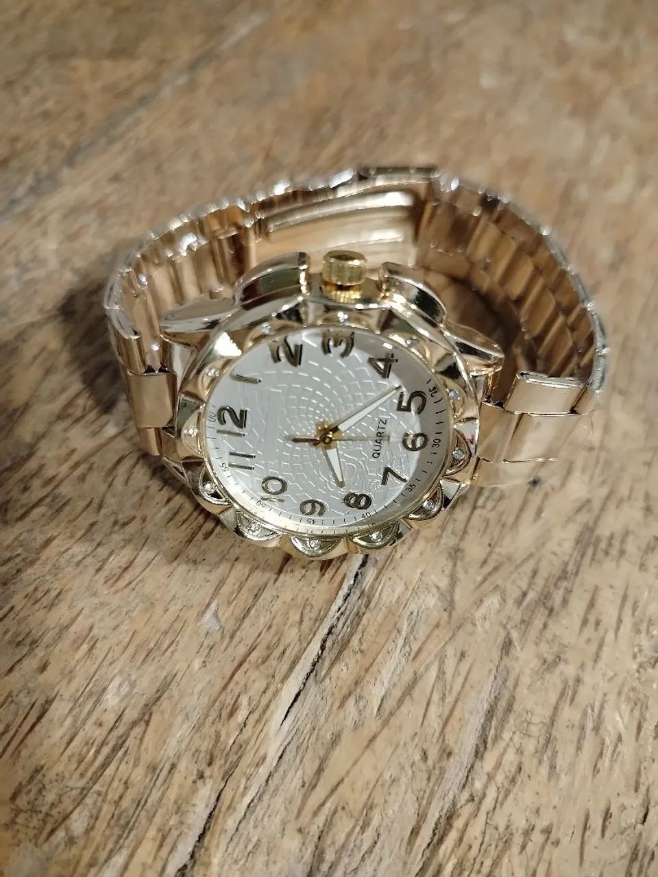 Relógio de luxo Feminino Prata ou Dourado  - Foto 3