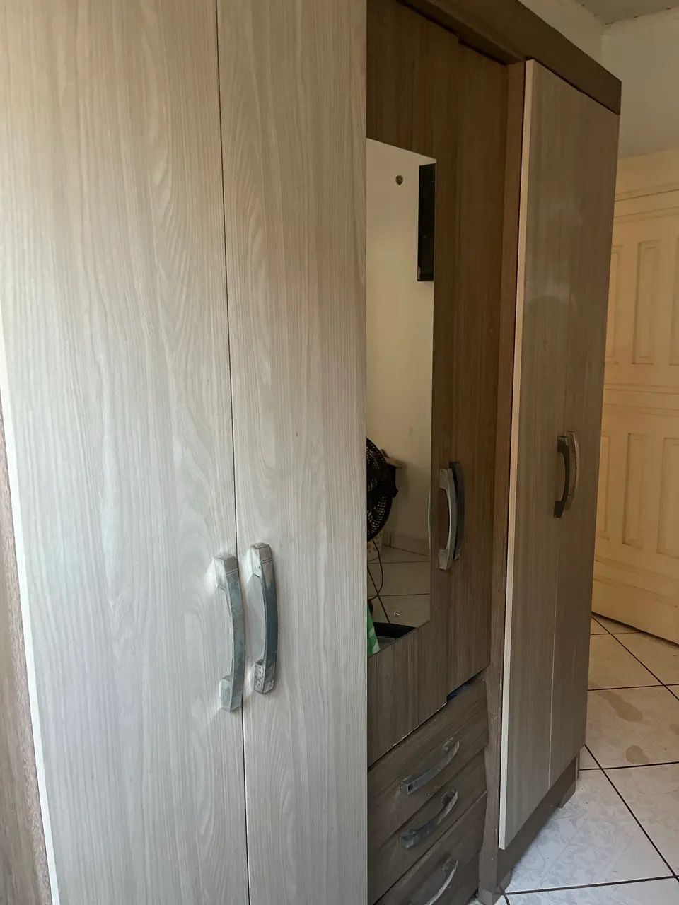 Vendo guarda roupa 