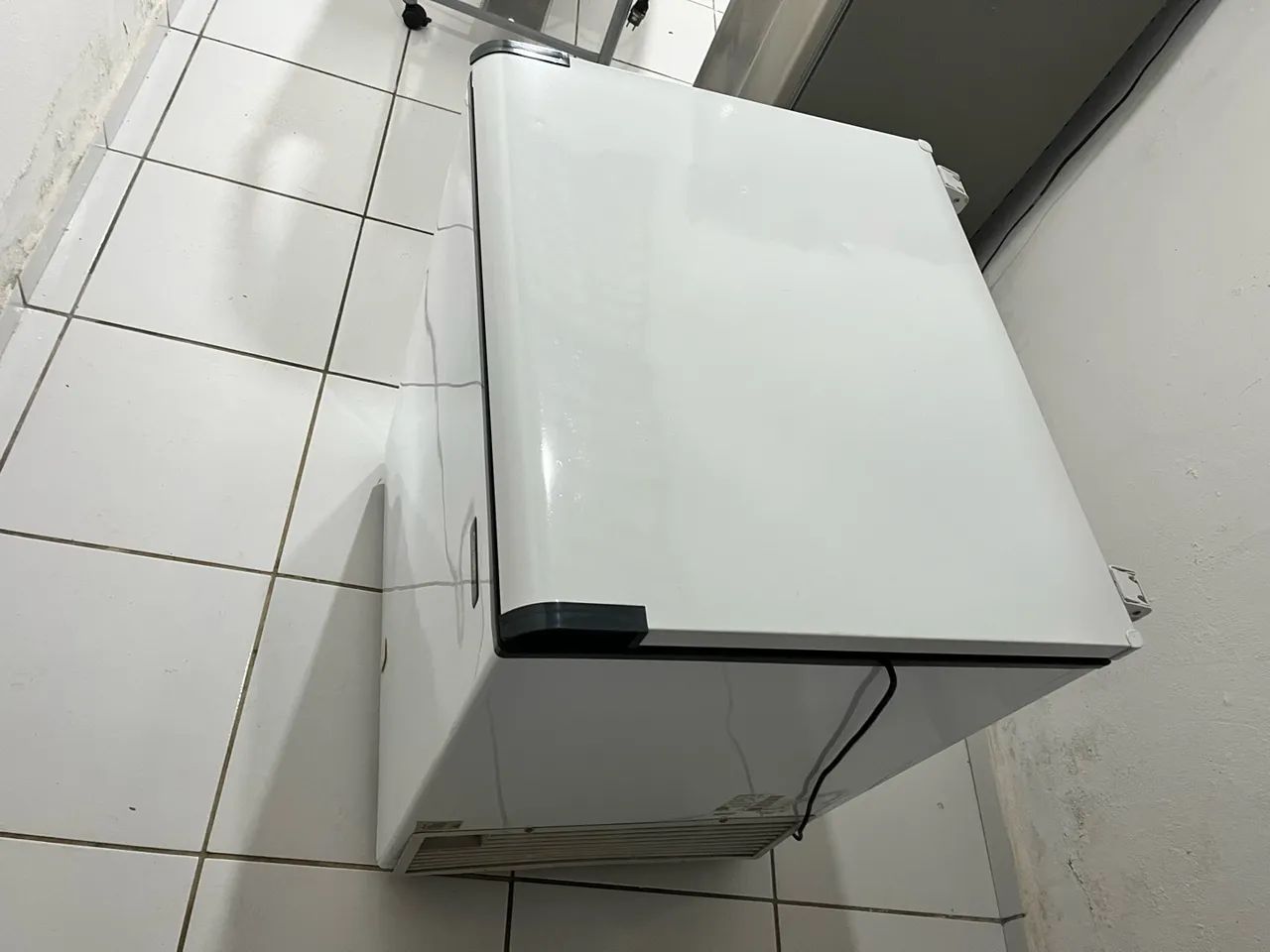 Freezer Horizontal Esmaltec 215L - Foto 2