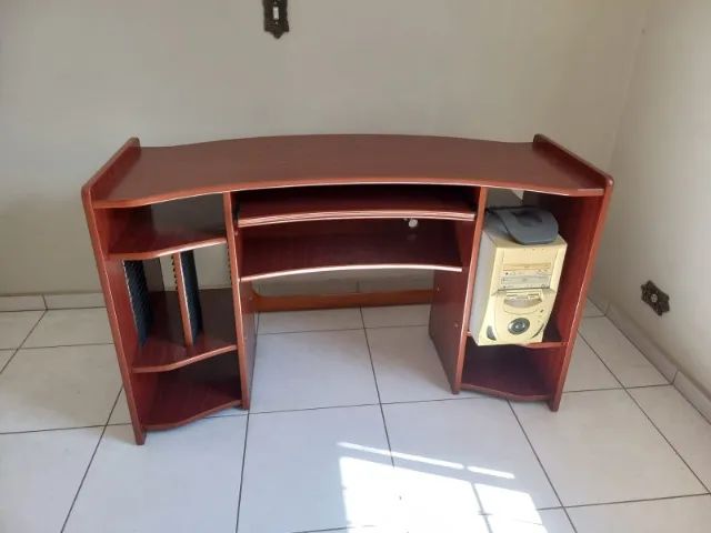 Mesa para computador (escrivaninha)442917187812085761