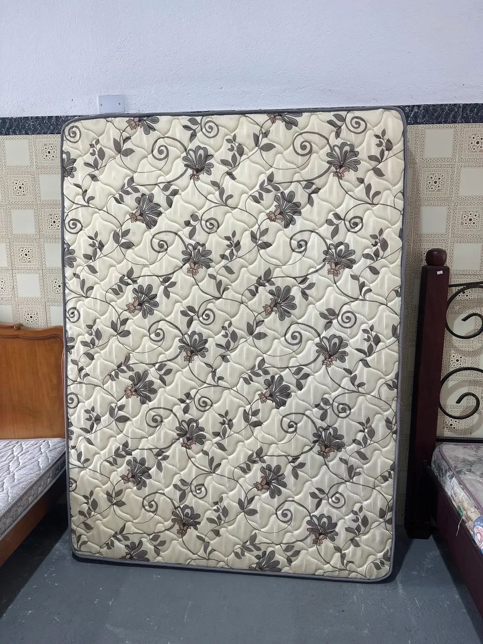 Colchão de casal - florido  - Foto 2
