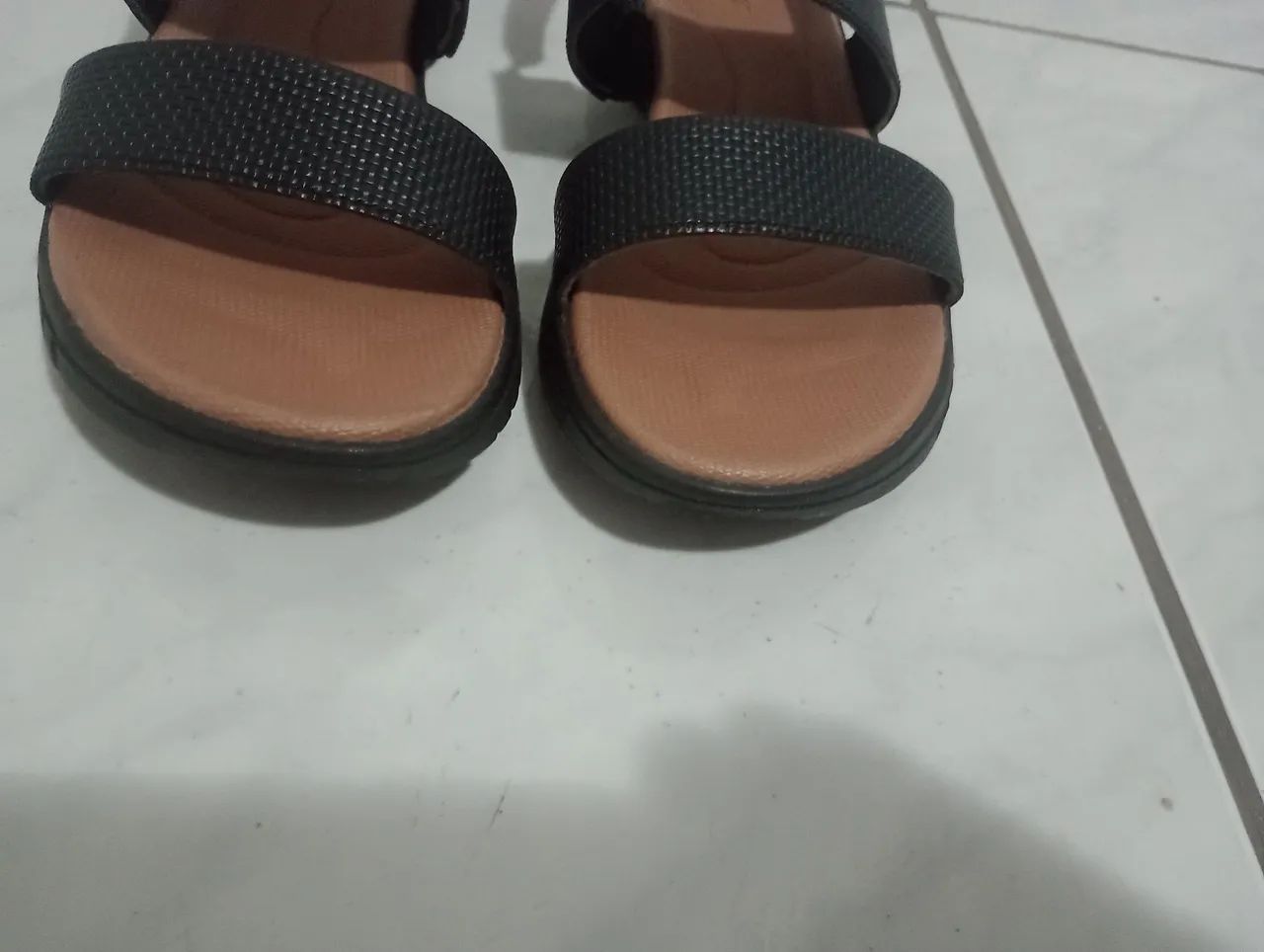 Sandália Usaflex preta. - Foto 3