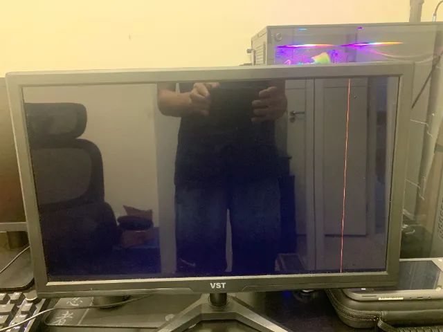 Monitor VST 22 polegadas com linha vermelha na tela - Foto 2