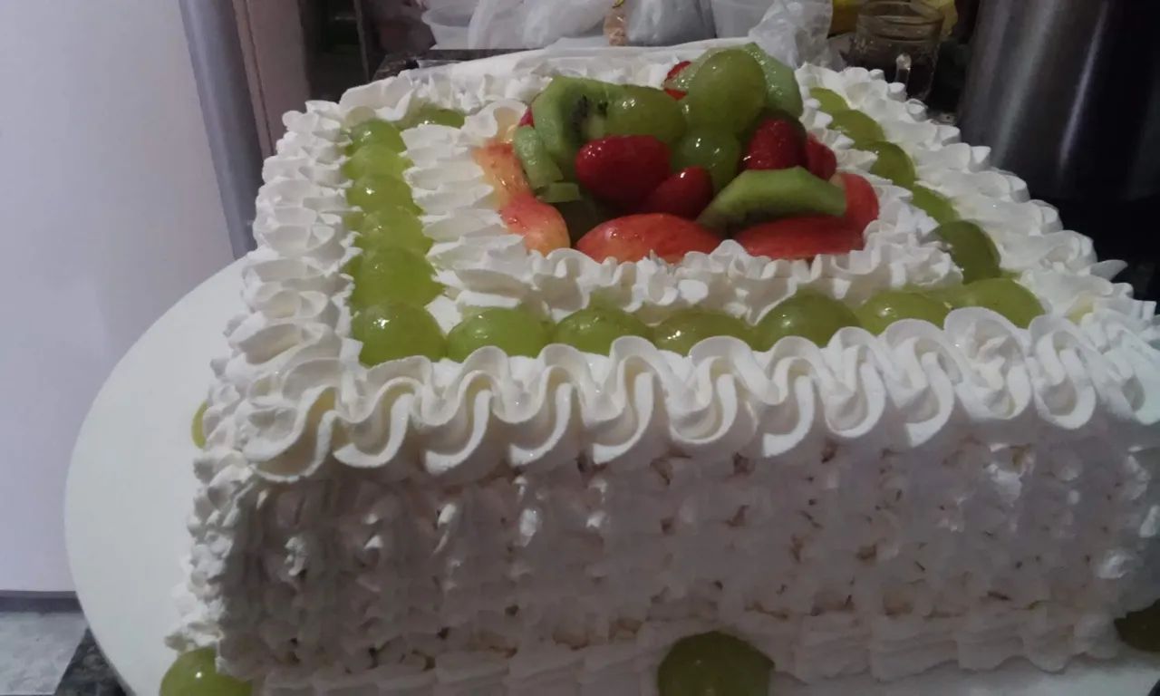 Torta de Frutas - Classica dos aniversários  - Foto 4