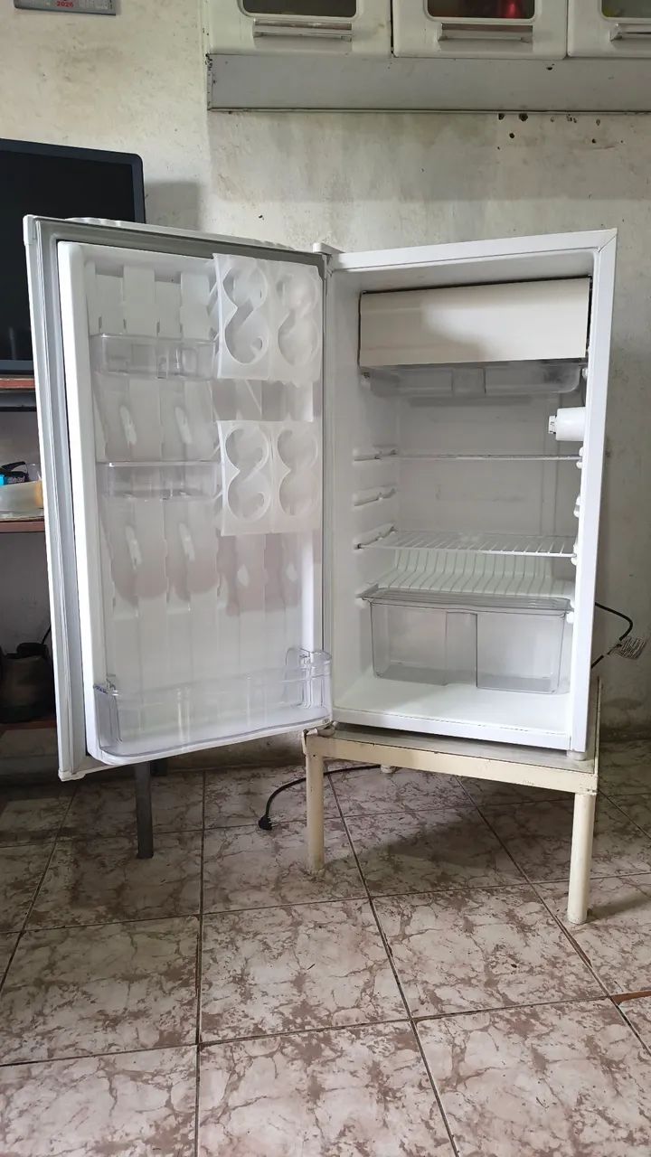 FRIGOBAR CONSUL 117 LITROS 