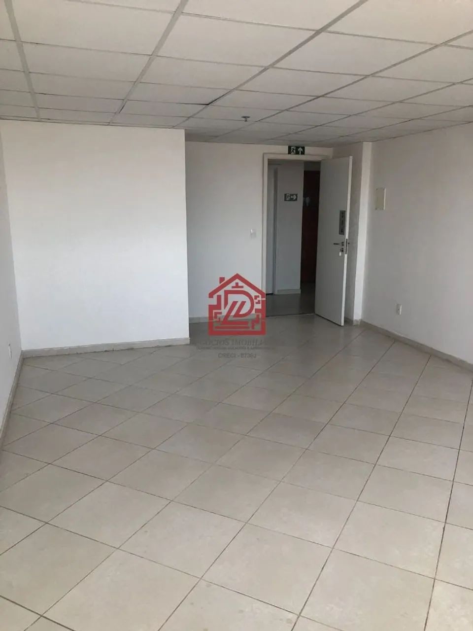 Sala Comercial em Imbetiba, Macaé: 29m², Venda e Aluguel - Foto 3
