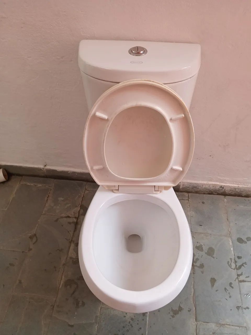 Vaso sanitário Jacuzzi com caixa acoplada - Foto 4