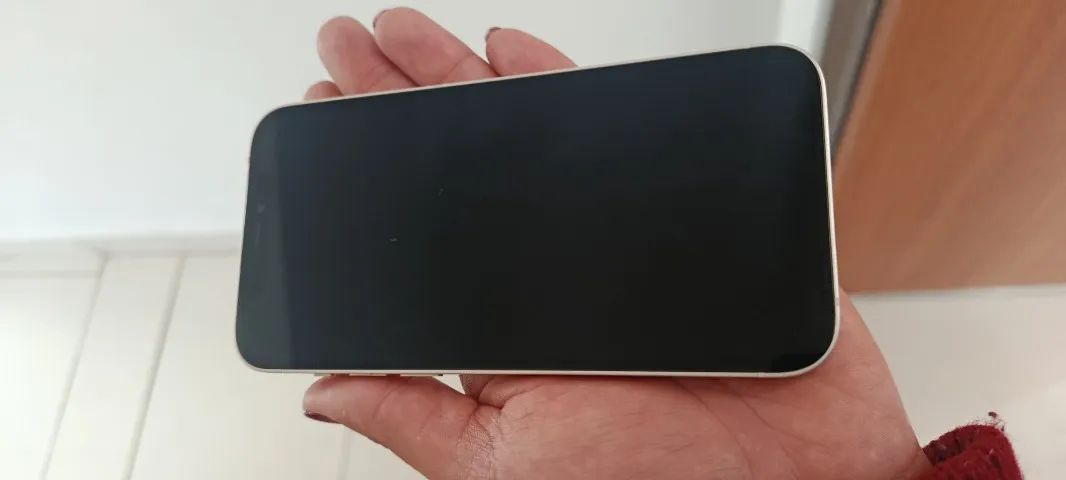 iPhone 12 64GB Branco  - Foto 5
