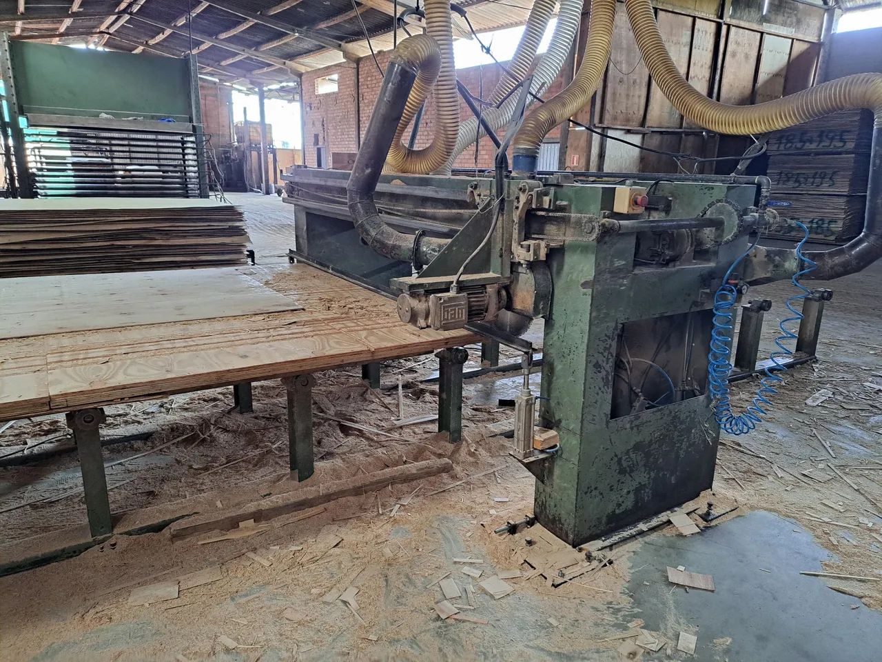 Serra esquadrejadeira de Compensadoas Indumec - Foto 3