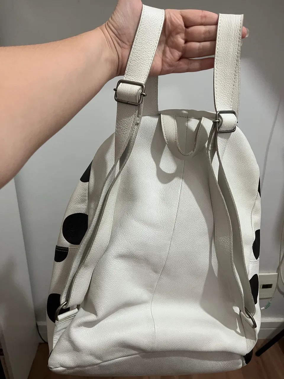 Mochila Grande de Couro Via Mia - Foto 3