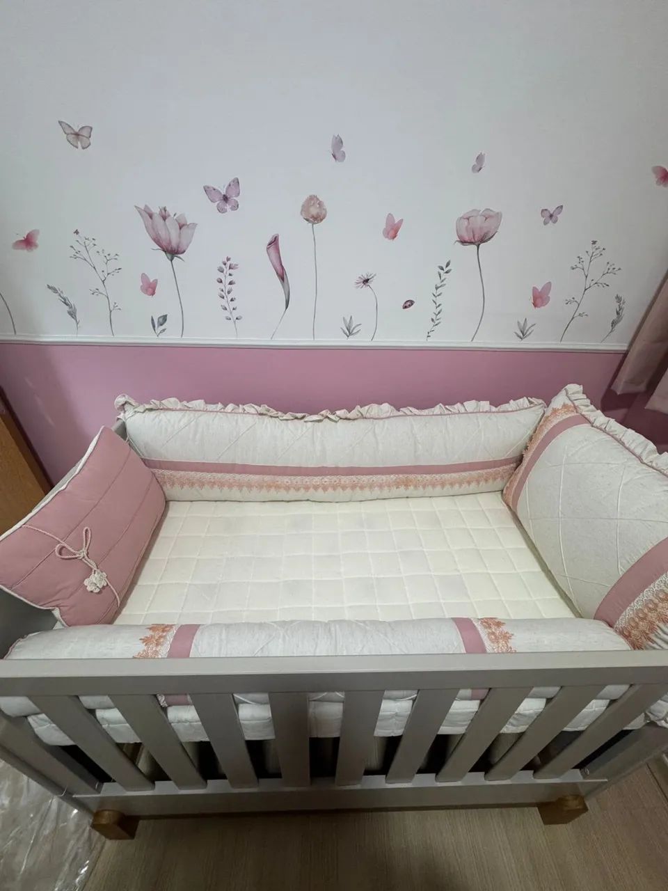 Kit quarto de bebê menina + berço
