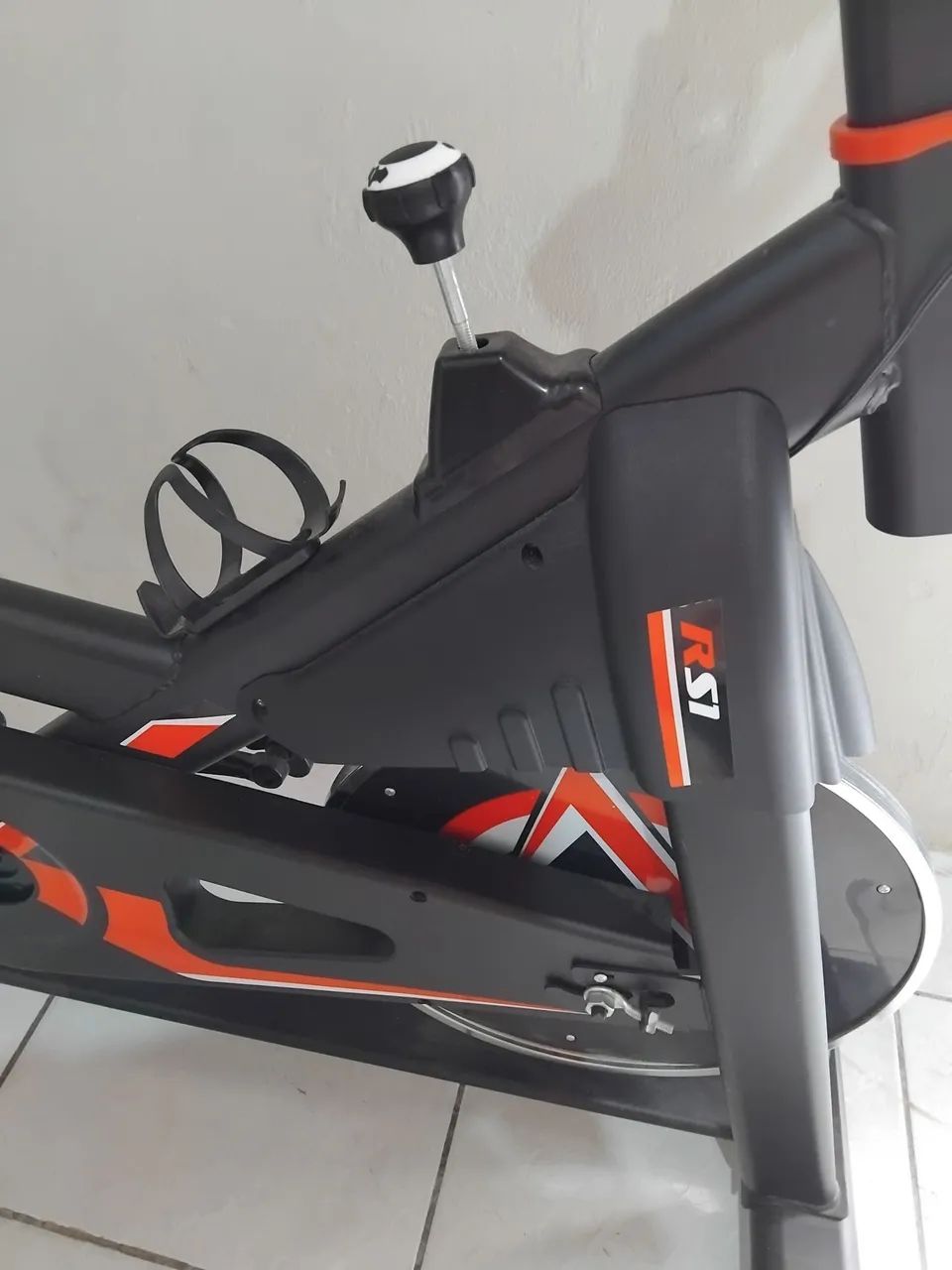 Bicicleta argometrica semi nova - Foto 3
