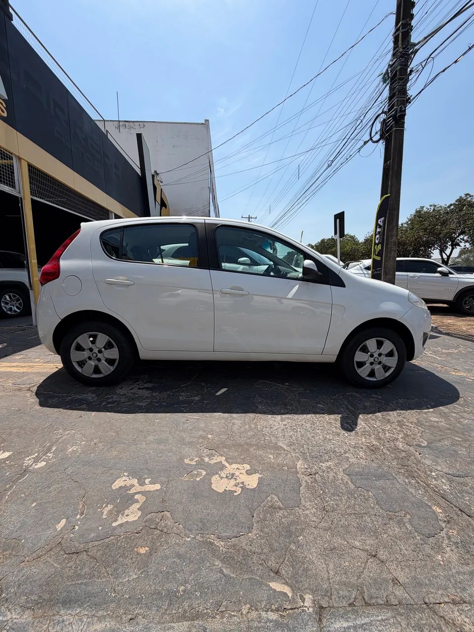Fiat Palio Attractive 1.0 EVO Fire Flex 8V 5P 2016 - Foto 2