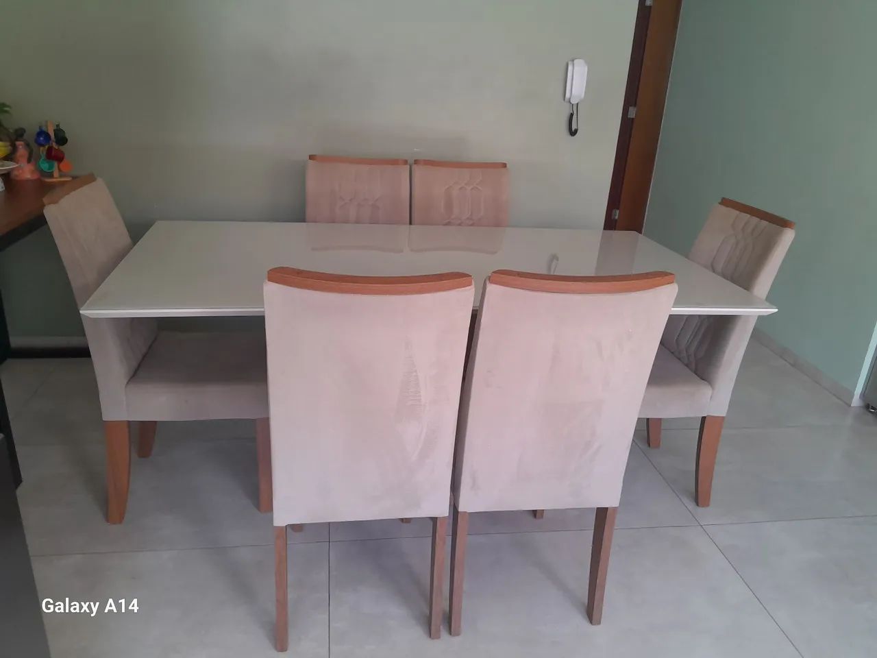 MESA DE JANTAR (90X81X180)CM COM TAMPO DE VIDRO 30MM RETANGULAR E 6 CADEIRAS ACOLCHOADAS - Foto 5