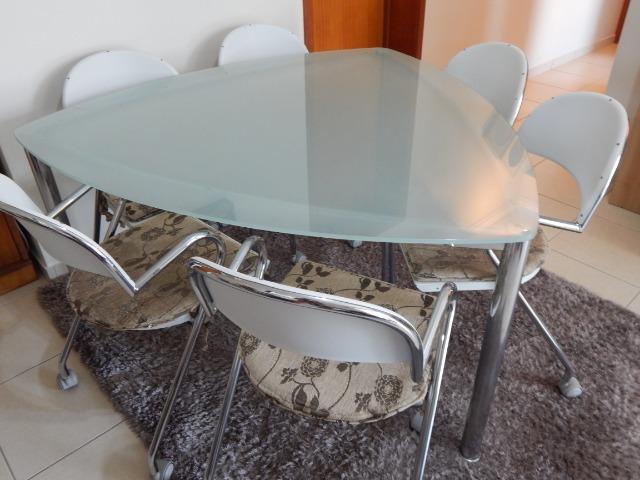 Mesa de Jantar Triangular Vidro 6 Cadeiras