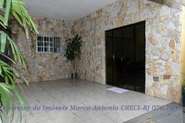 Casa à Venda em Belford Roxo/RJ