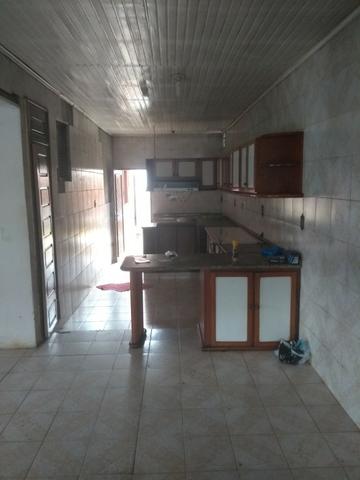 Alugo Casa no centro com espaco para comercio - Foto 11