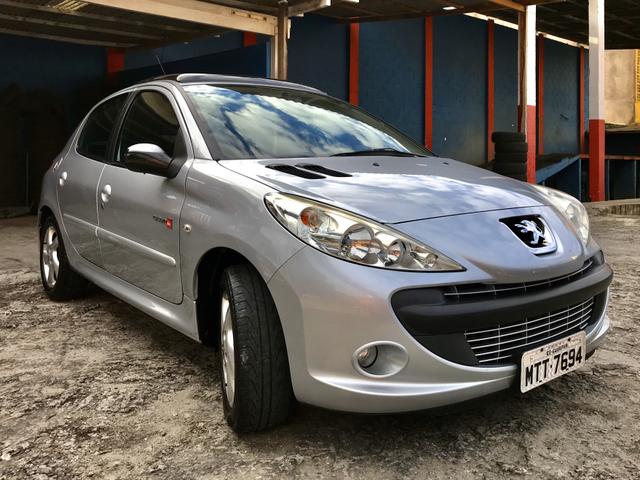 Peugeot 207 Quiksilver 1.4 - Foto 2