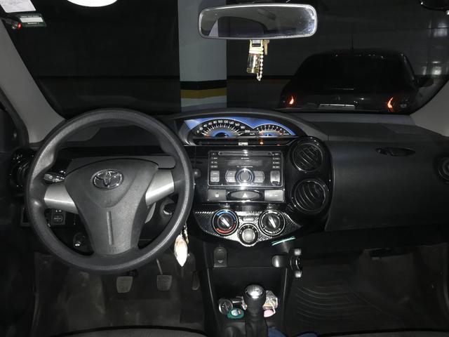 ETIOS Sedan Preto 1.5 X - Foto 5