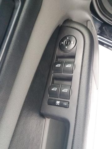 Ford Focus Sedan 2009 2.0 - Foto 5