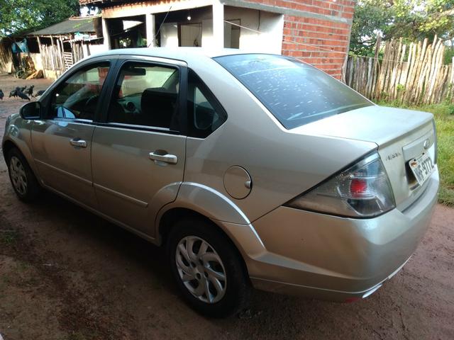 Vendo Fiesta Sedan