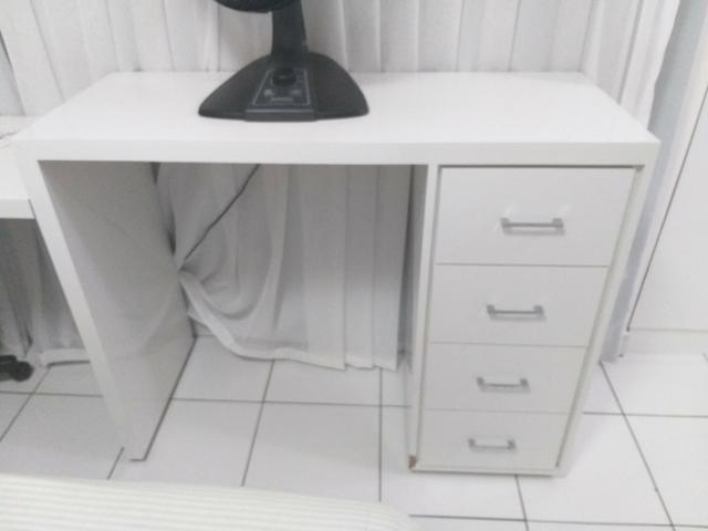 Mesa com gaveteito medindo 2.36 m - Foto 2
