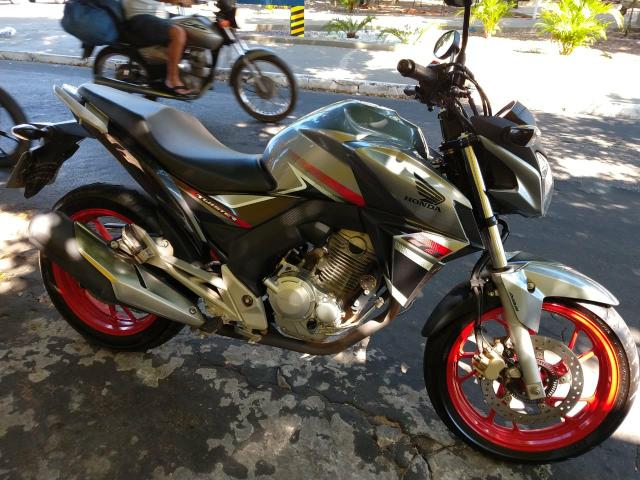 CB Twister 250cc C/ABS 18/18 - Foto 2
