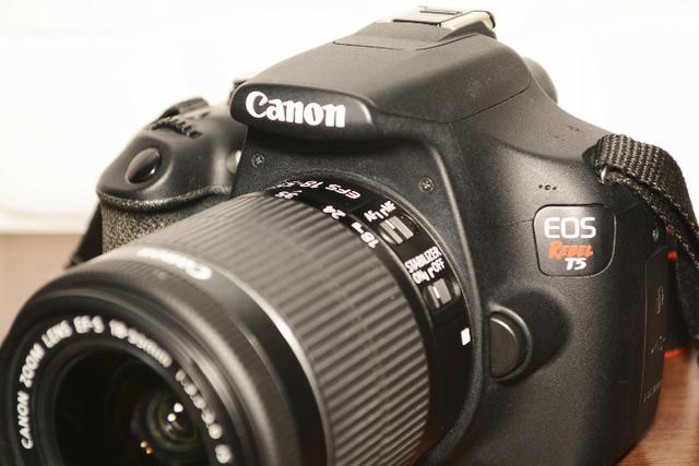Câmera Fotográfica Canon EOS Rebel T5 seminova - Aceito cartão de crédito - Foto 2