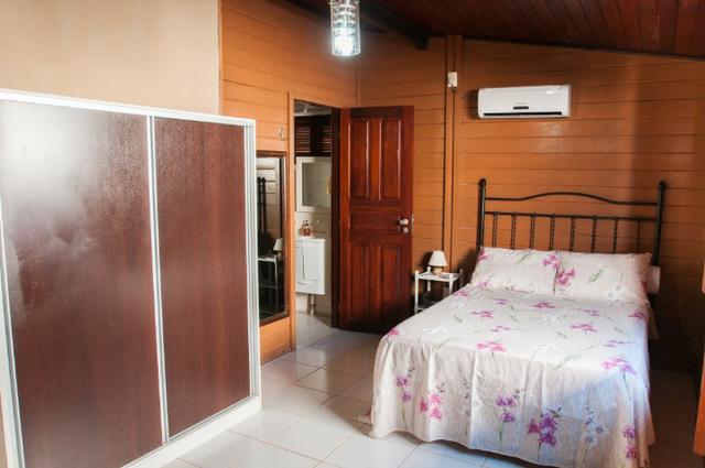 Linda Casa de Madeira Próxima ao Beach Park - Foto 9