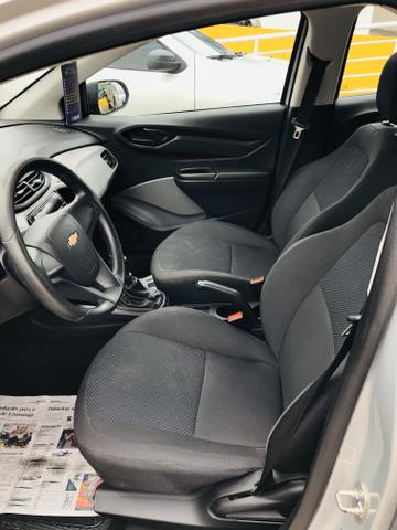Onix Joy 1.0 2018 único dono baixo km - Foto 7