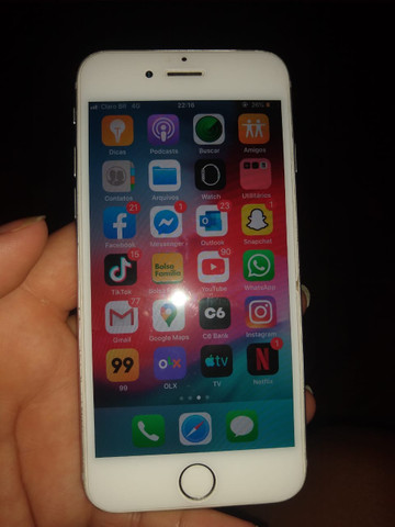 Vende - se um IPhone 6