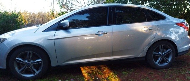VENDE-SE FORD FOCUS SE