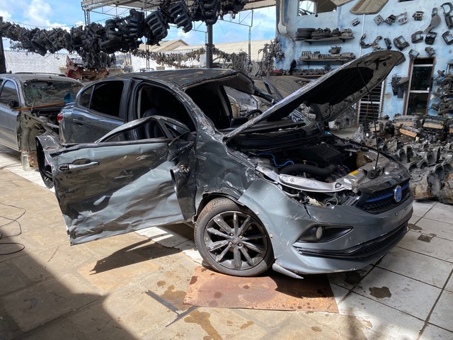 Cronos 1.8 e tork Automático 2020 com 17 mil km  - Foto 2