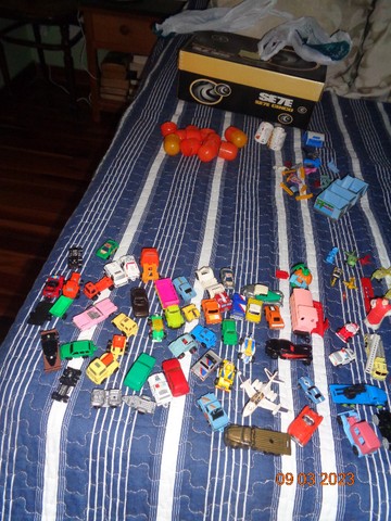 Lote Com brinquedos diversos de Plástico Antigos - Foto 3