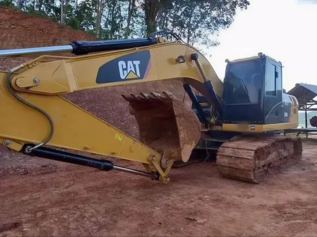 Escavadeira Hidráulica Caterpillar 320 D2 Ano 2015 - Foto 3