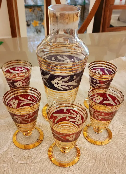 Jogo de Licor com 7 Peças - Decoração em Ouro e Vermelho - Vintage