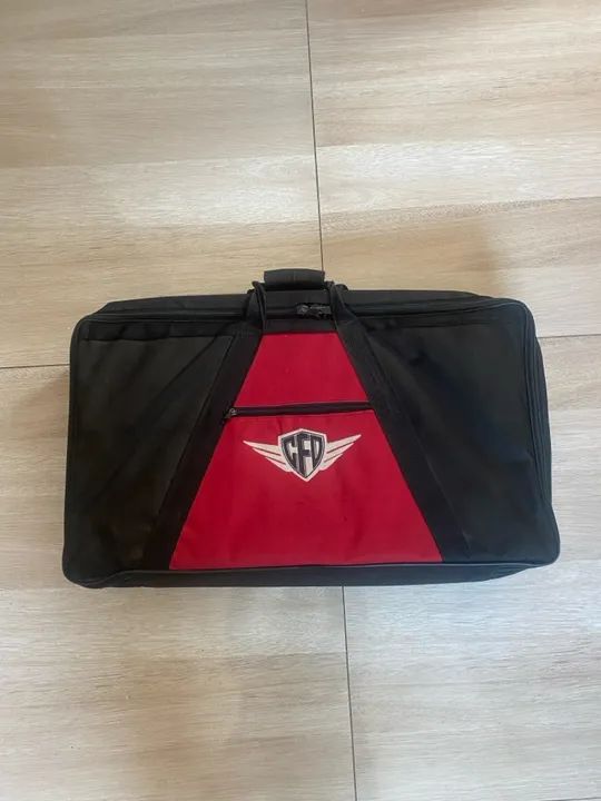 Pedalboard 60x30 com elétrica e fonte - Foto 6