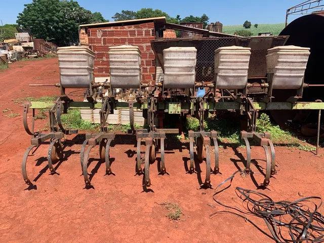 Cultivador de grãos 5 linhas 