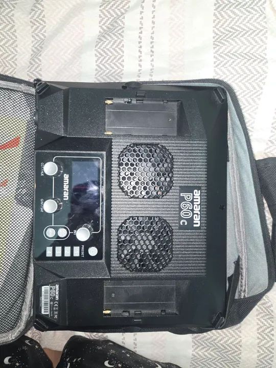 Painel de luz de vídeo colorido Amaran P60C RGBWW - Foto 6