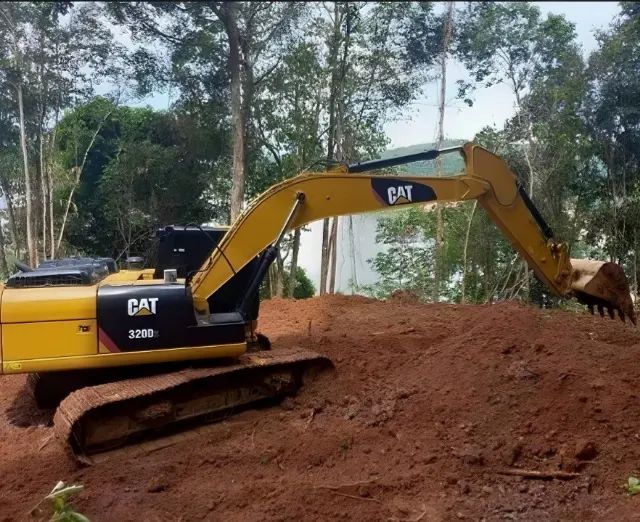 Escavadeira Hidráulica Caterpillar 320 D2 Ano 2015 - Foto 4