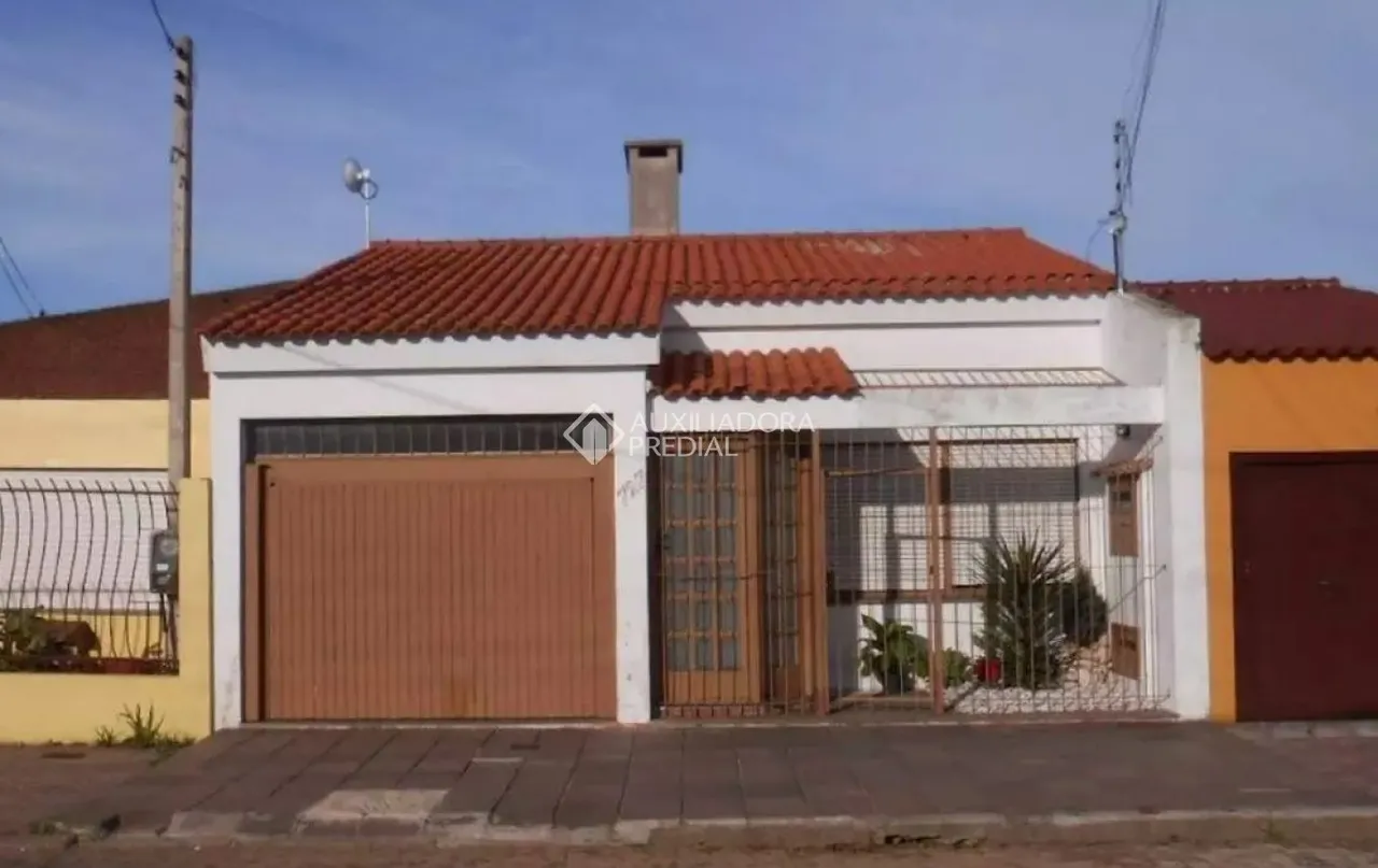 Casa à venda para permuta em Rio Grande - Bairro Salgado Filho, RS