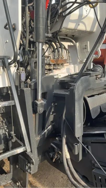 Vende se Fresadora de asfalto wirtgen W 1000 ano 2006  - Foto 5