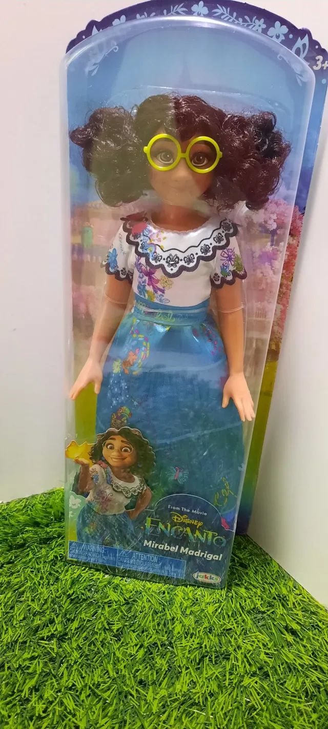 Boneca  mirabel encanto lacrada 