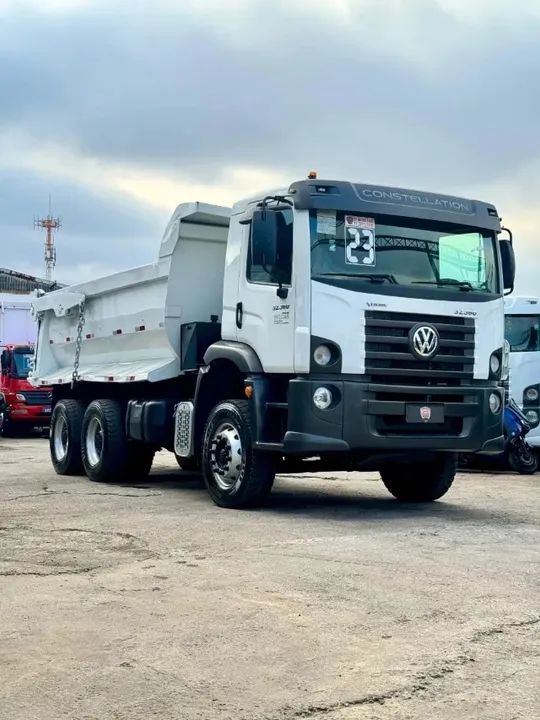 VOLKSWAGEN 32.360 6X4  ANO .2023 - CAÇAMBA - Foto 2