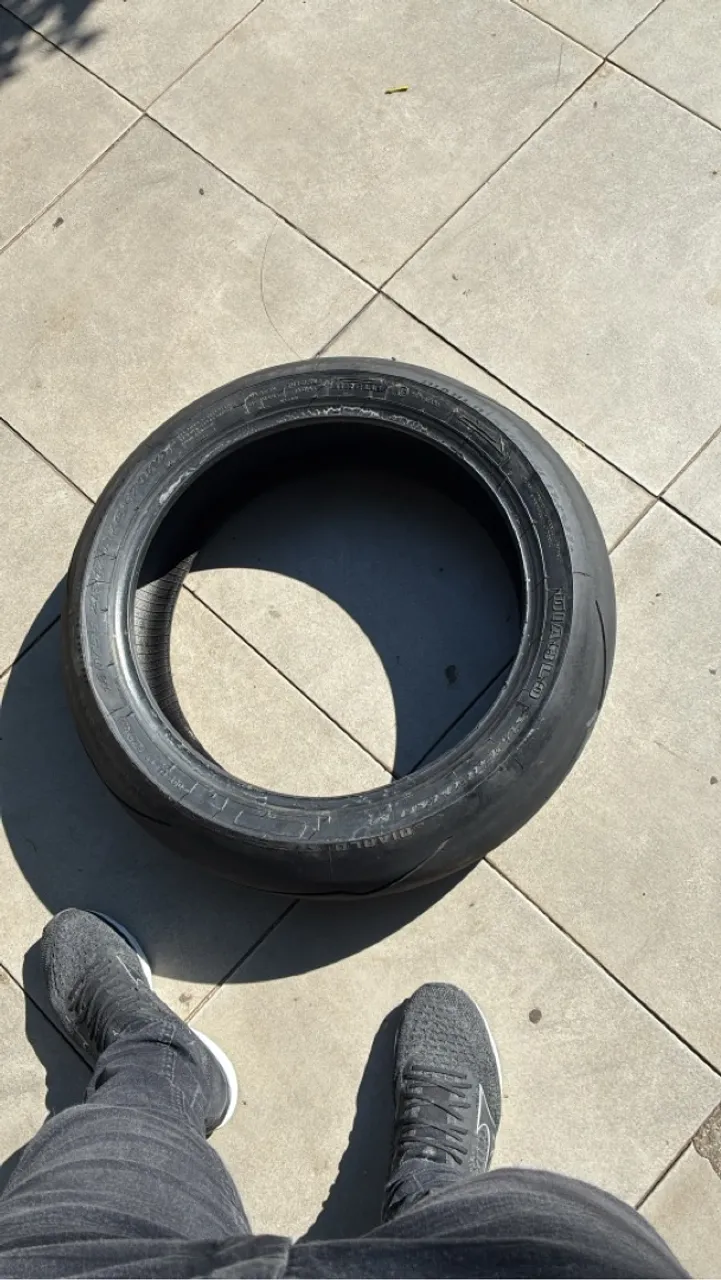 Pneu Pirelli supercorsa furado 2020