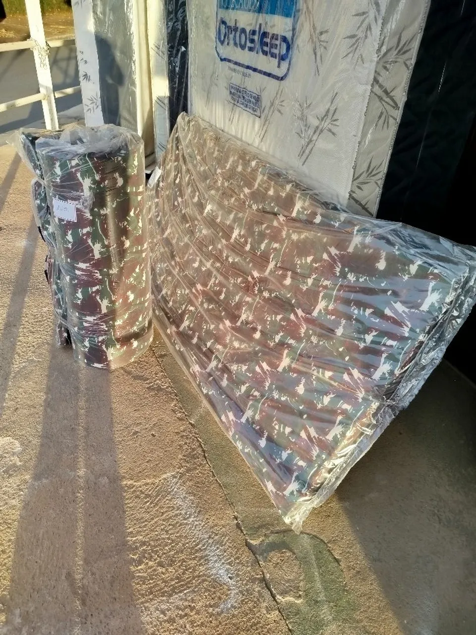 Colchão D20 solteiro para acampar 78x5