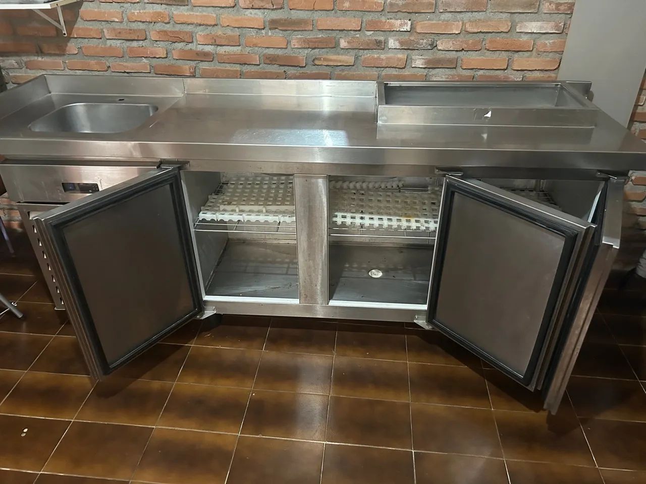 Balcão refrigerado com Cuba e pista fria  - Foto 4